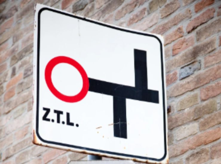 Come attraversare le ZTL senza correre rischi