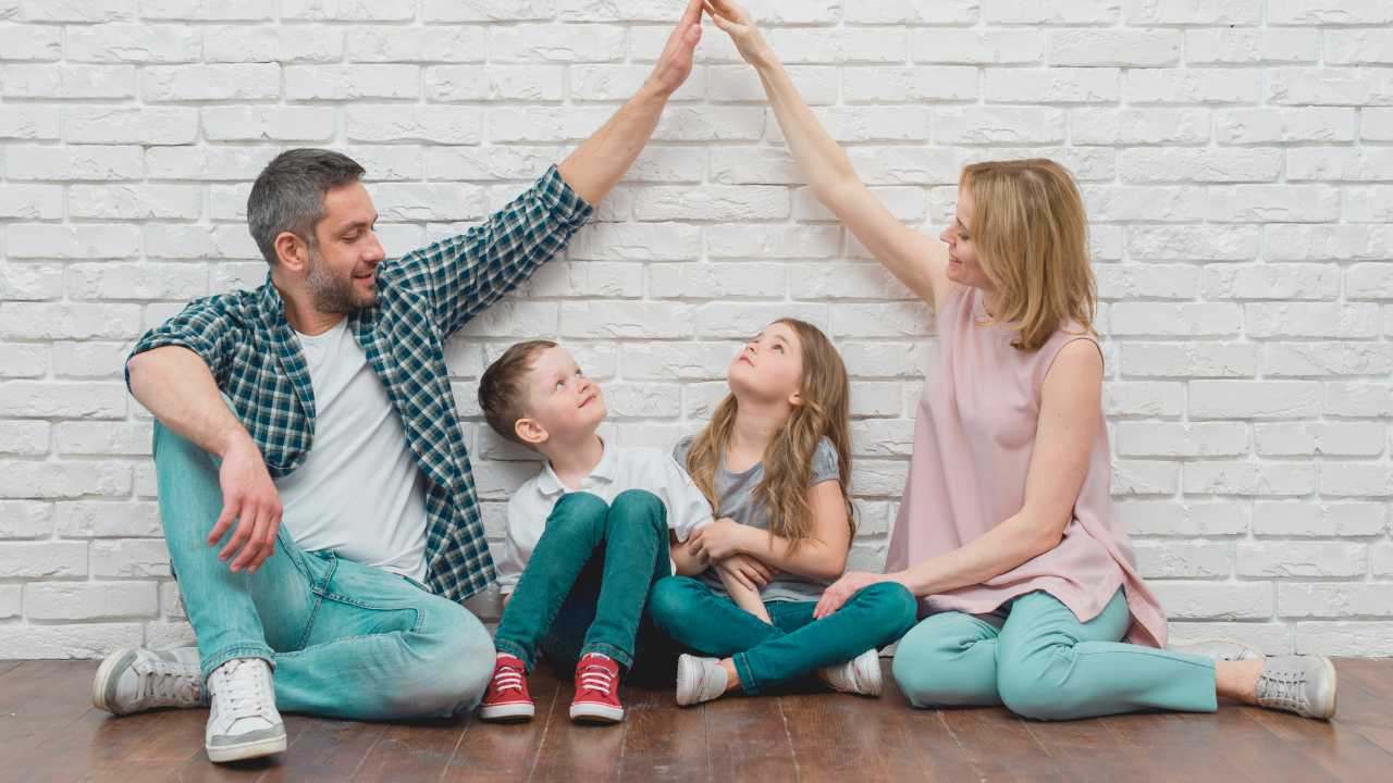 Famiglia felice: sussidio universale
